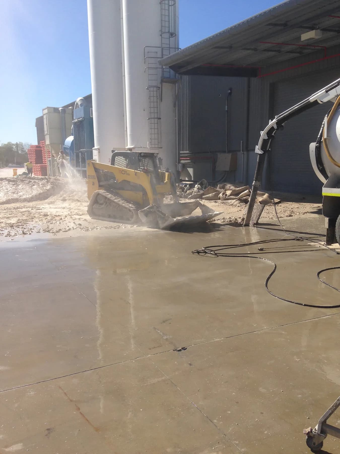 VACIT crew and equipment supporting high pressure water blasting work